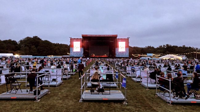 Evento musical con distancia social en Newcastle es cancelado por rebrote de coronavirus