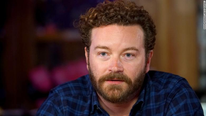 Danny Masterson compareció por los cargos de violación que se le acusa