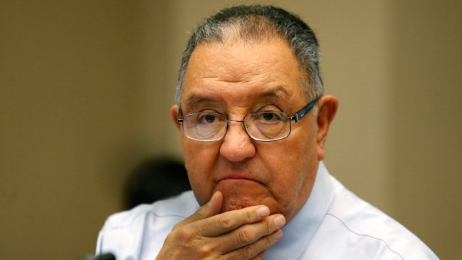 Huenchumilla llamó a la unidad en la DC antes de definir posible candidatura presidencial