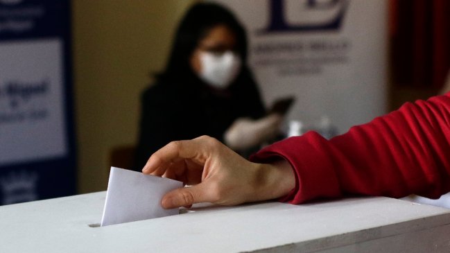 Reforma busca que dirigentes vecinales y gremiales puedan postular al Congreso