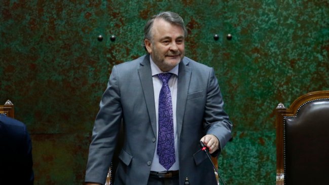 Auth tras confesar ilegalidad: 