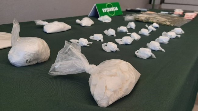 Chillán: Allanan dos casas e incautan 3.000 dosis de cocaína y marihuana