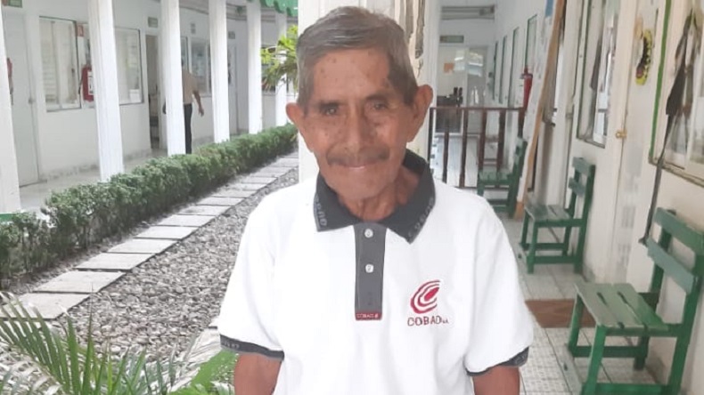 Hombre de 80 años terminó sus estudios en el colegio y quiere sacar una carrera