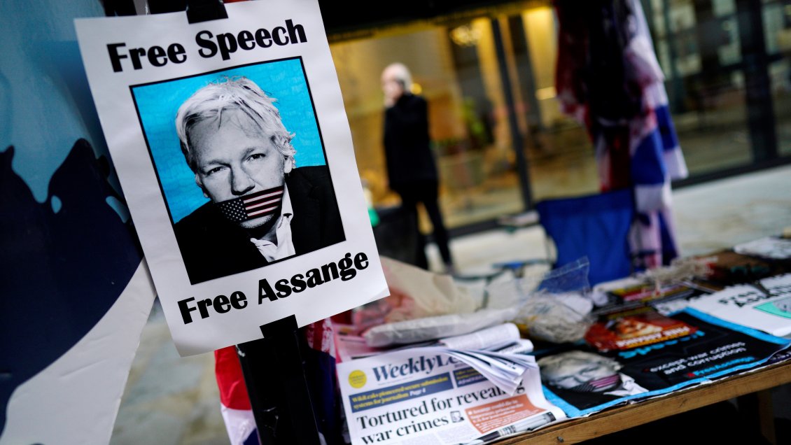 Julian Assange sabrá si es extraditado a Estados Unidos el 4 de enero