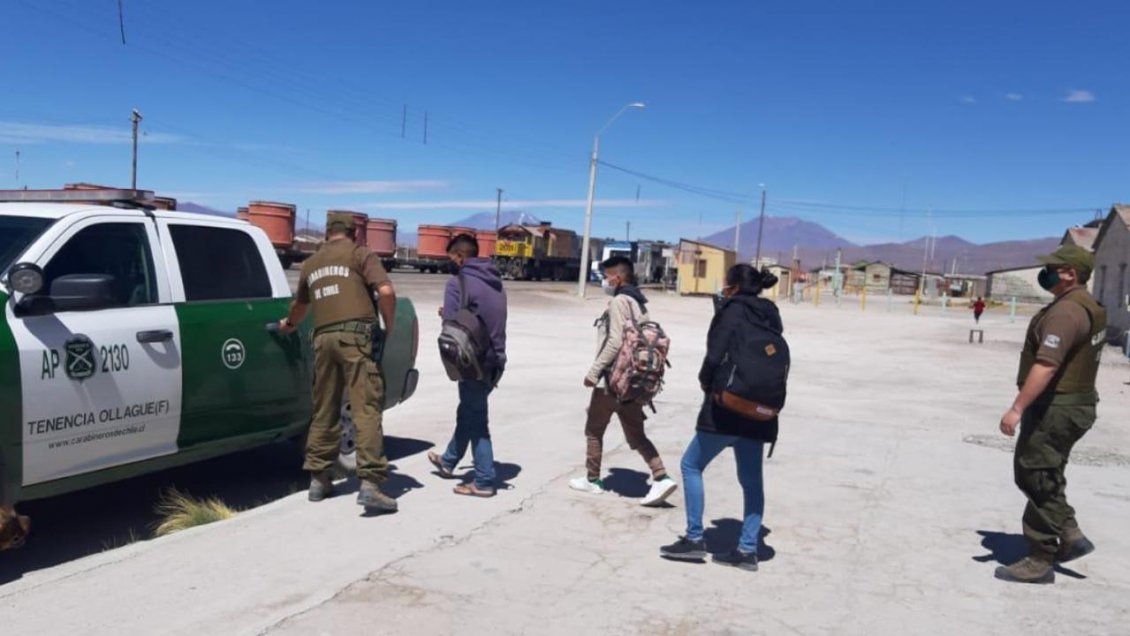 Tres ciudadanos extranjeros ilegales fueron detenidos en Ollagüe
