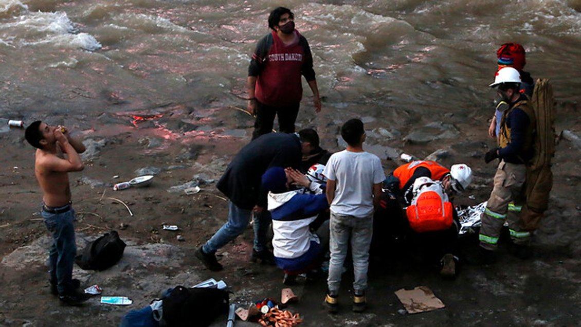 Defensoría de la Niñez se querella por adolescente empujado por carabinero desde el puente Pío Nono