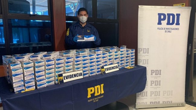Calama: PDI detuvo a sujeto que intentó ingresar cigarros de contrabando en camión avícola