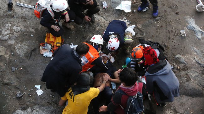 Madre de joven empujado en puente Pío Nono desmintió al Gobierno: Nadie se ha comunicado conmigo