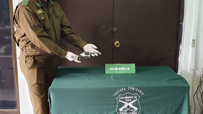 En control sanitario sujeto fue detenido por portar arma robada