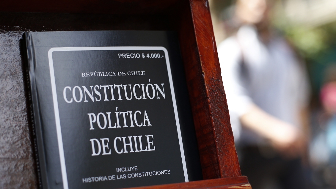 Expertas y organizaciones feministas piden garantizar equidad de género en la Constitución