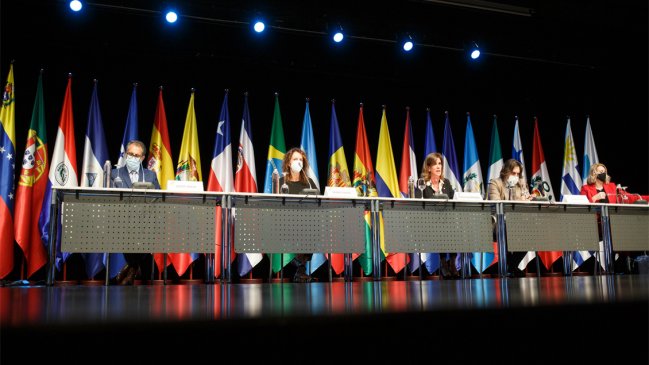 Ministros de Educación de Iberoamérica acuerdan fomentar la educación virtual y garantizar su acceso