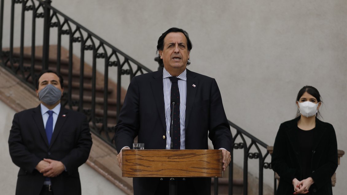 Ministro del Interior citó a la comisión para la reforma a Carabineros para este viernes