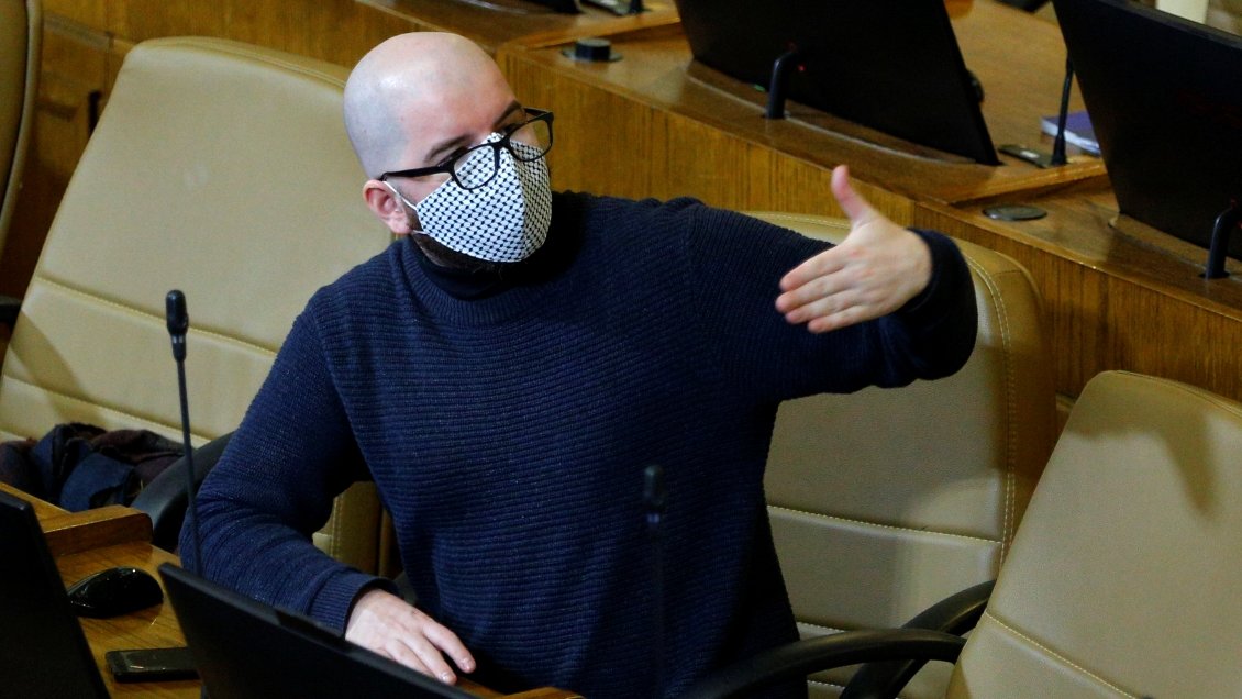 Comisión de Ética multó a Giorgio Jackson con 2% de su dieta por 