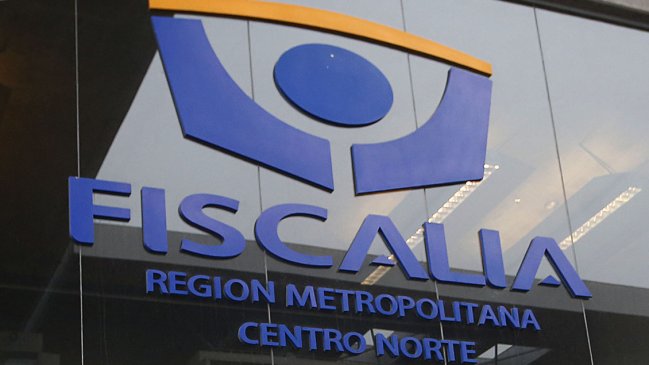 Fiscal responde a negativa de Paris: No entregar los correos constituiría un precedente funesto