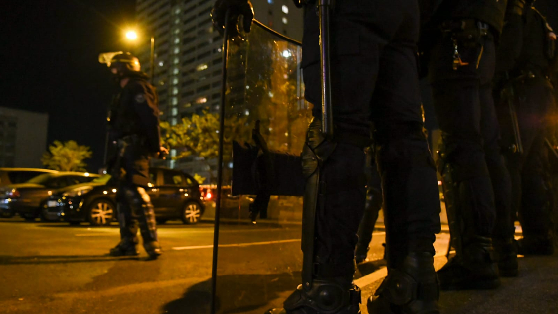 Comisaría fue atacada con fuegos artificiales en Francia: Gobierno busca prohibir ese elemento