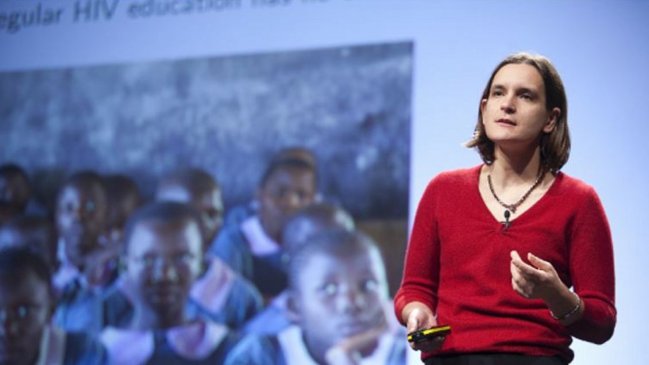 Ganadora del Nobel 2019 estará en nuevo webinar FEN U. Chile