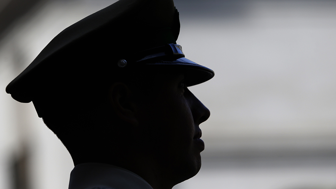 Contraloría ofició a Carabineros y Registro Civil por segunda identidad de policía infiltrado