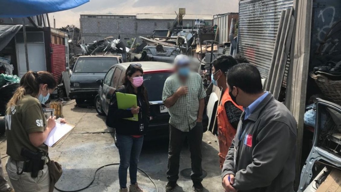 Seremi de Salud prohibió funcionamiento de taller mecánico en Iquique