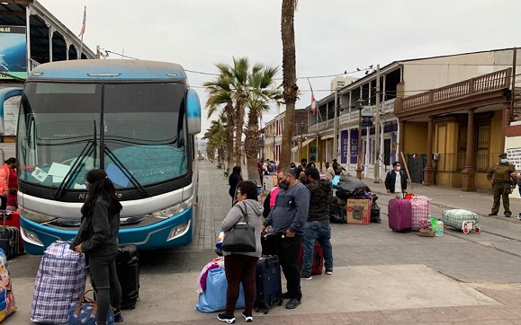 Iquique: 29 ciudadanos bolivianos fueron repatriados