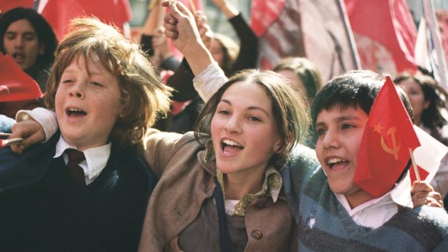 Programa Escuela al Cine lanza colección y material educativo sobre infancia y adolescencia en el cine chileno