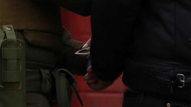 Cabo de la Armada fue detenido tras participar en desórdenes en Santiago