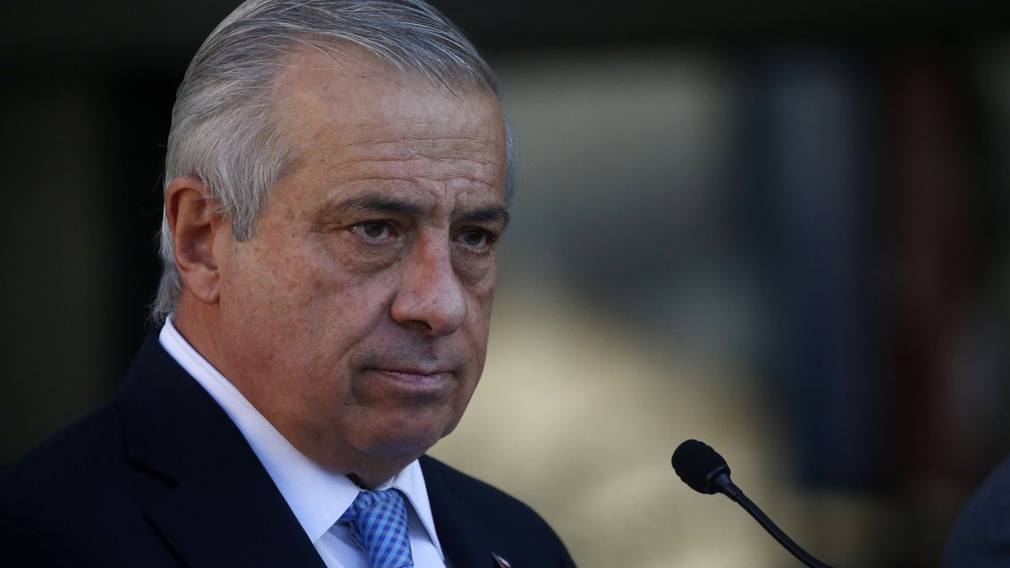 Mañalich y solicitud de correos al Minsal: 