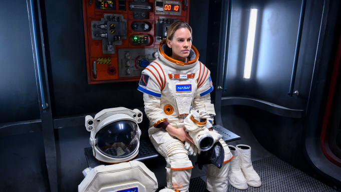 Netflix cancela serie de Hilary Swank tras una temporada