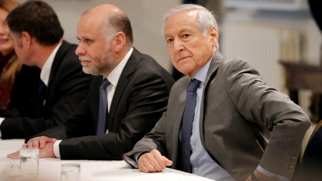 Oposición acusa que Gobierno busca desincentivar participación en el plebiscito