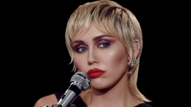 Miley Cyrus prepara disco tributo a Metallica