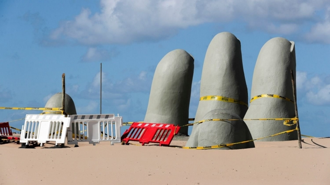 Uruguay no abrirá sus fronteras al turismo durante el verano