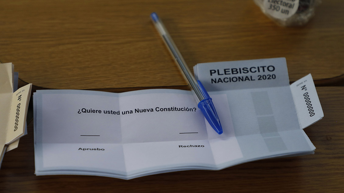 Llegó el día: Chile decide su futuro en Plebiscito que define si habrá nueva Constitución