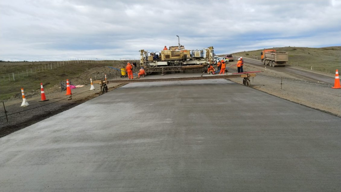 Magallanes: Inician pavimentación de la Ruta Porvenir - Onaissin