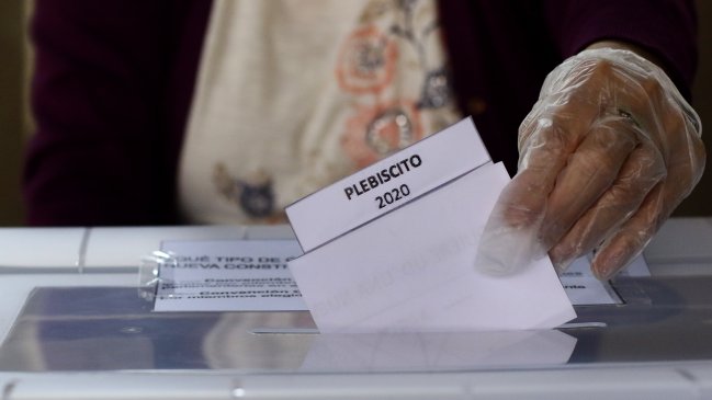 No podrán votar: Fiscalía advierte que casos activos de Covid serán detenidos si salen a la calle