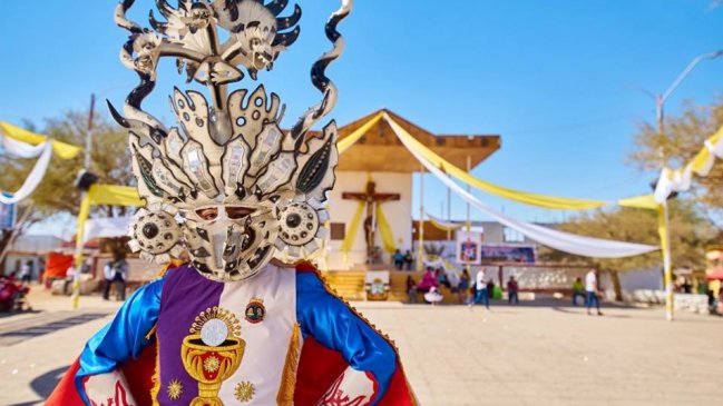 Alcalde de Pozo Almonte recorre locales de votación