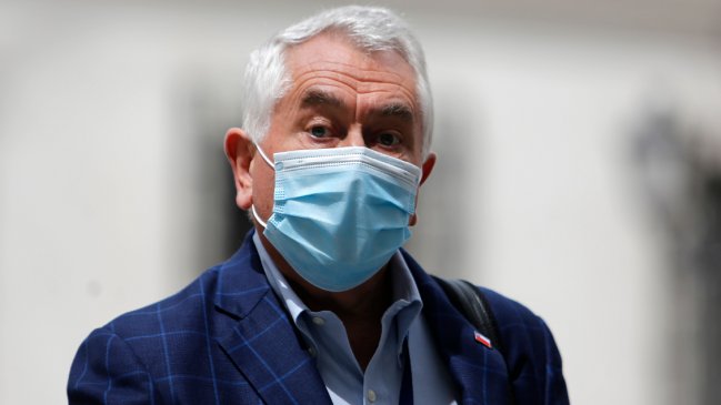 Paris tras emitir su voto: Hay que modificar la Constitución y en eso estamos todos de acuerdo