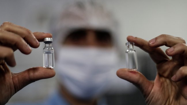 La vacuna de Oxford contra el Covid genera respuesta inmune en ancianos