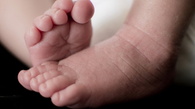 Investigan graves lesiones que sufrió una guagua de un mes en Chonchi