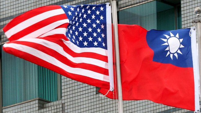China promete represalias contra EEUU por vender misiles a Taiwán