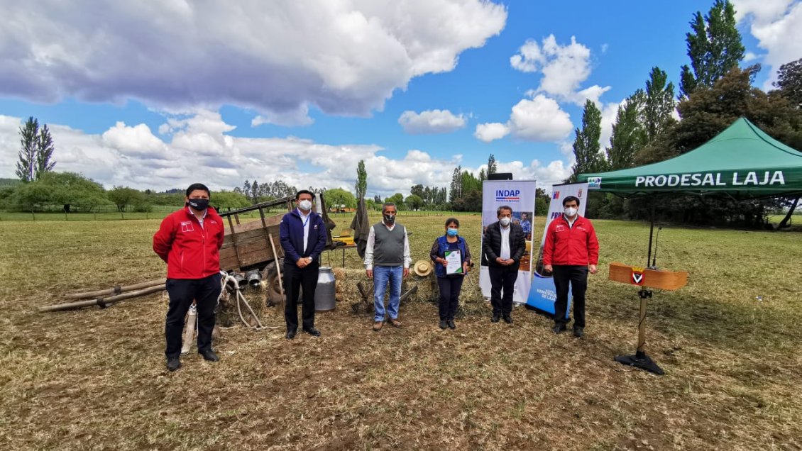Productores de Laja recibieron aporte económico de Indap
