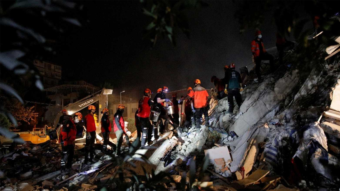 Ascienden a 22 los muertos por el terremoto en Turquía y Grecia