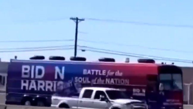 FBI investiga emboscada que sufrió caravana de seguidores de Biden en una carretera de Texas