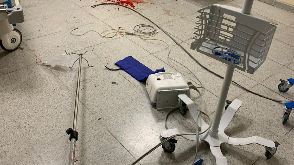 Joven golpeó a equipo médico y destruyó equipamiento del Sar San Vicente de Talcahuano