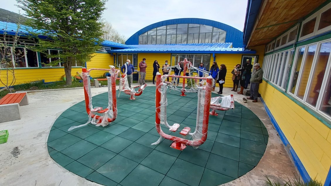 Finalizan trabajos de conservación de escuela de Puerto Guadal