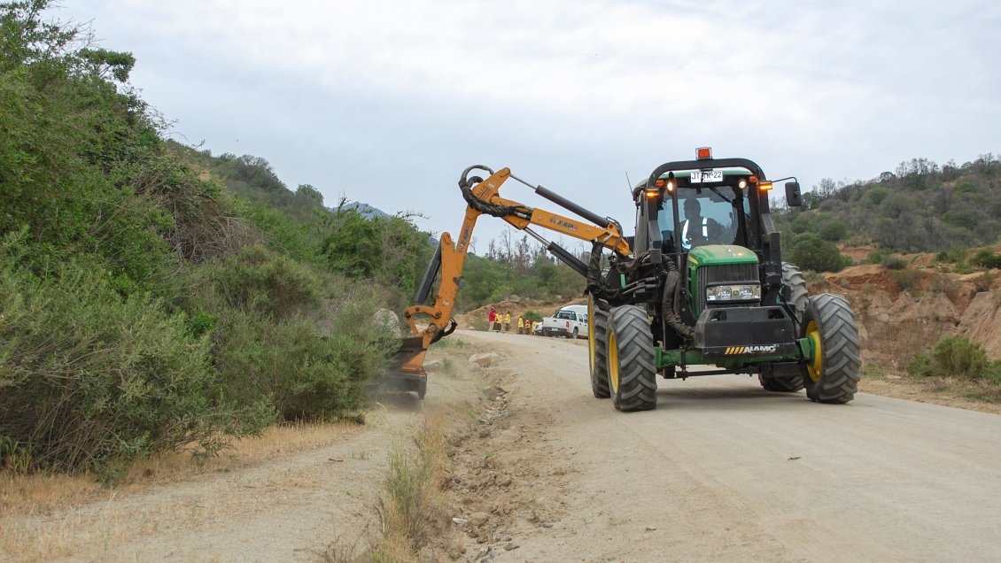O'Higgins: Realizan trabajos de prevención de incendios forestales para temporada 2020-2021