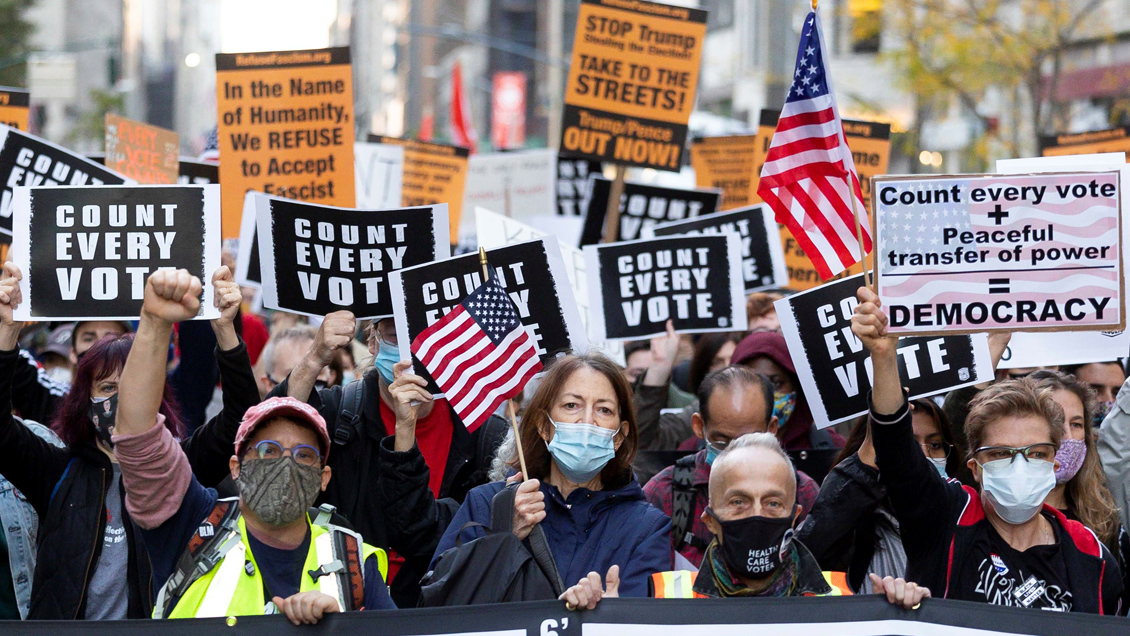 Decenas de arrestados en Nueva York en protestas contra Trump
