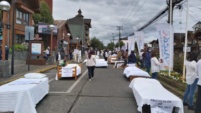 Trabajadores del rubro turístico se manifestaron en Pucón