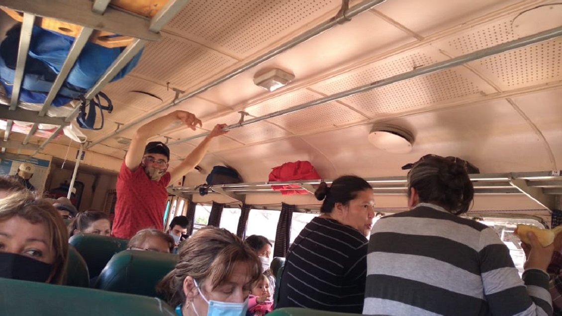 Usuarios del ramal Talca-Constitución temen brotes de Covid por relajo en medidas sanitarias