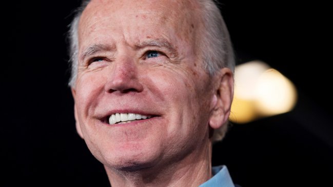 Biden roza la victoria tras la cuarta noche de agónico escrutinio