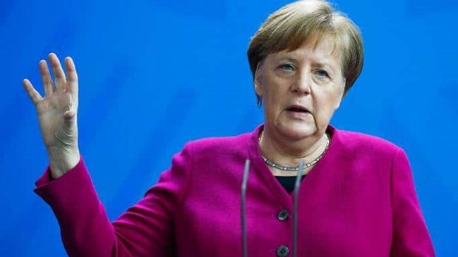 Merkel: Habrá restricciones hasta que el 70% de la población sea inmune al Covid