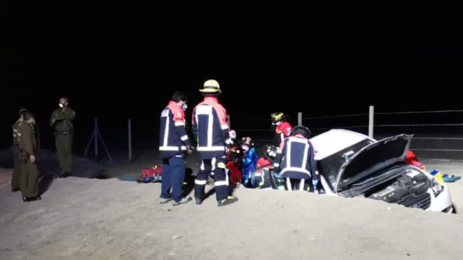 Dos lesionados dejó colisión con posterior volcamiento en la Ruta 1